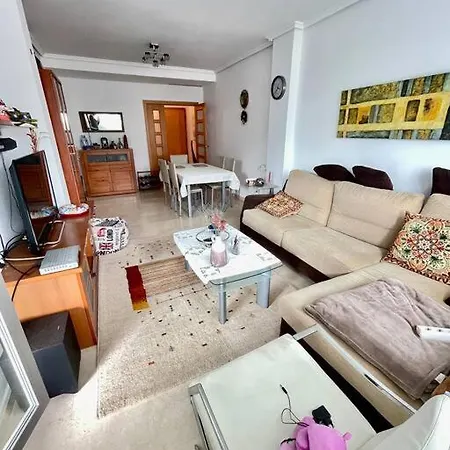 Cosy In Near Sandy Beach دينايا